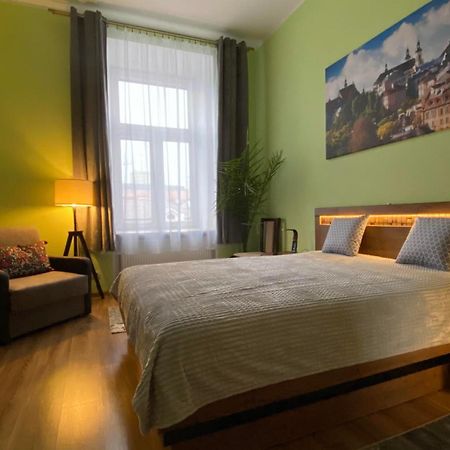 Lublinbnb - Exclusive Family Apartment ------ In The Heart Of Lublin -------------------------------- Bedroom & Living Room & Kitchen Eksteriør billede